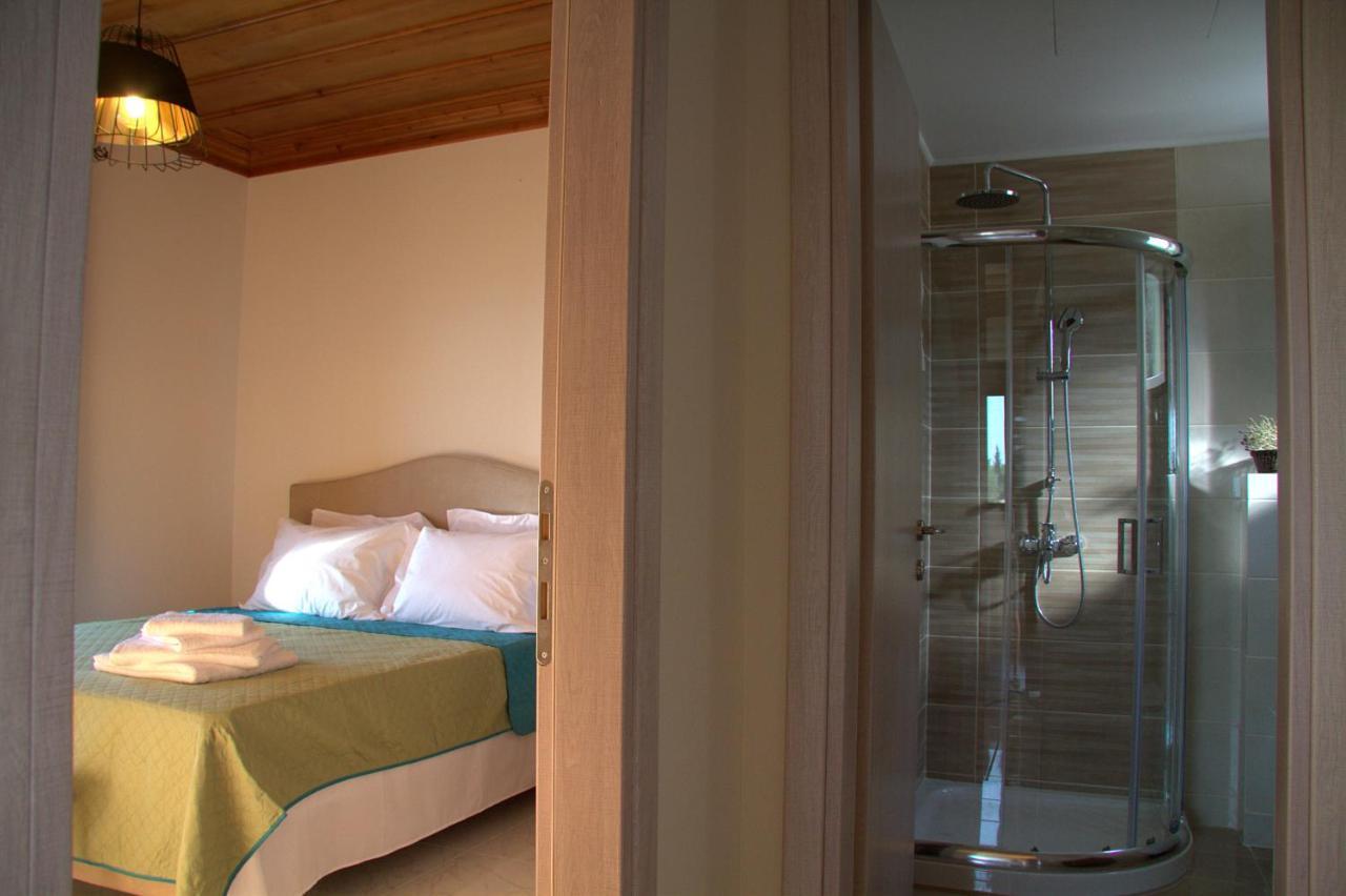 Melikiron Luxury Apartments Ayios Nikitas Bagian luar foto