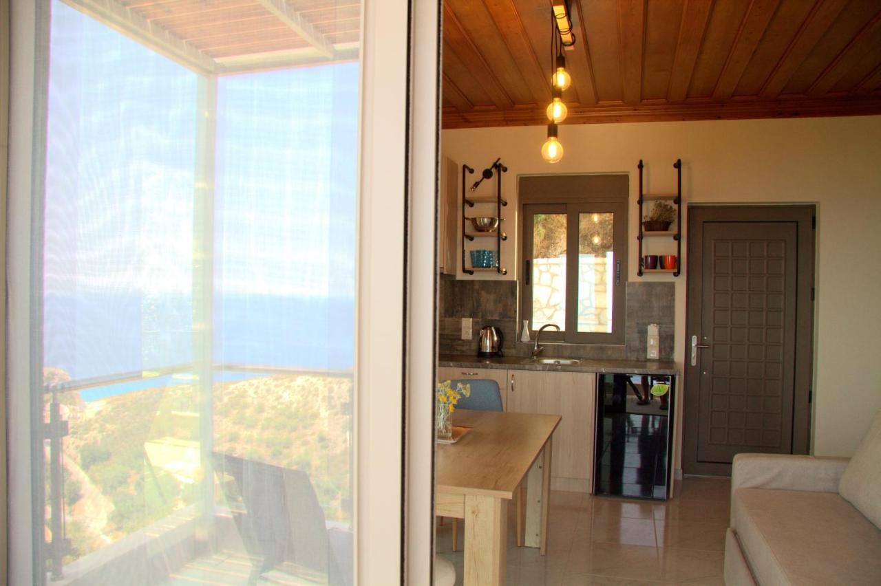 Melikiron Luxury Apartments Ayios Nikitas Bagian luar foto