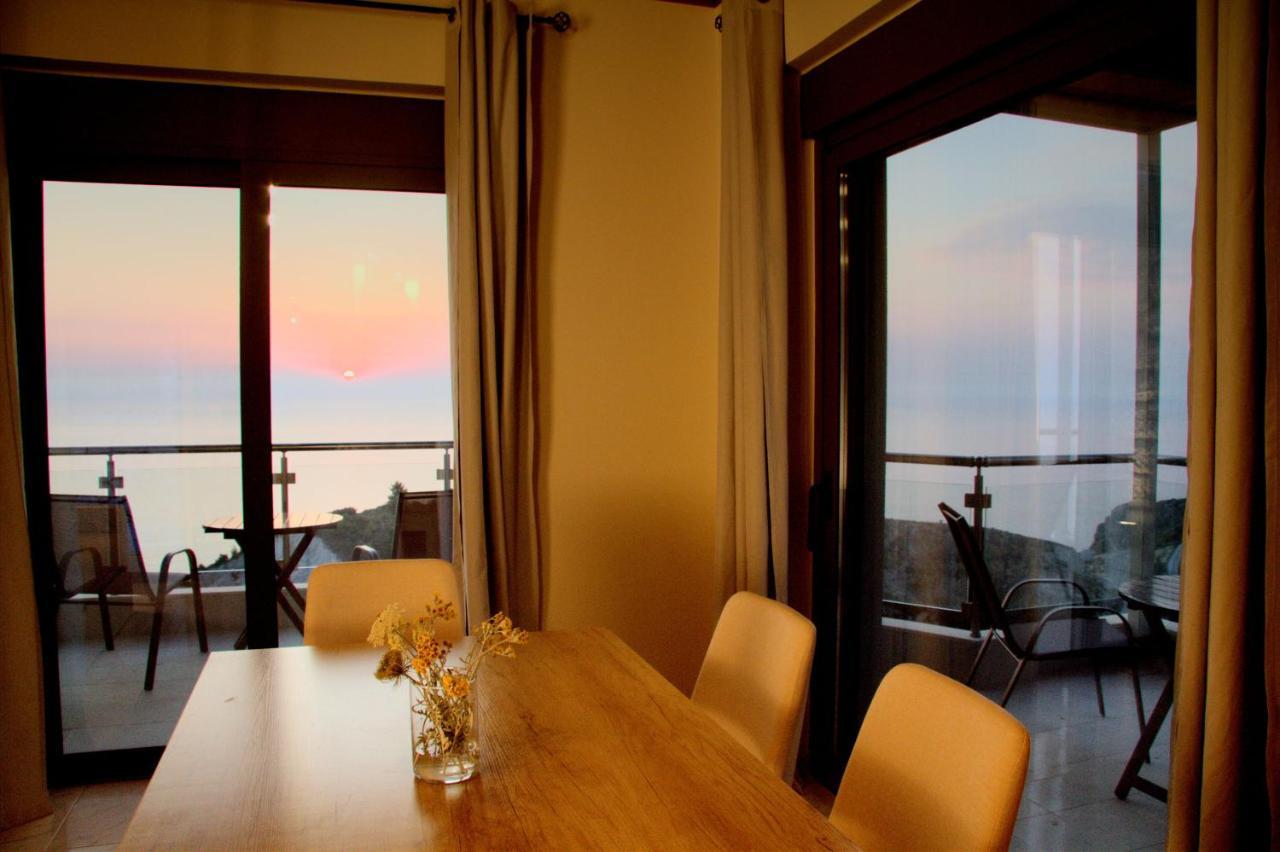 Melikiron Luxury Apartments Ayios Nikitas Bagian luar foto