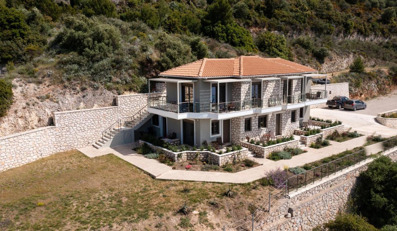 Melikiron Luxury Apartments Ayios Nikitas Bagian luar foto