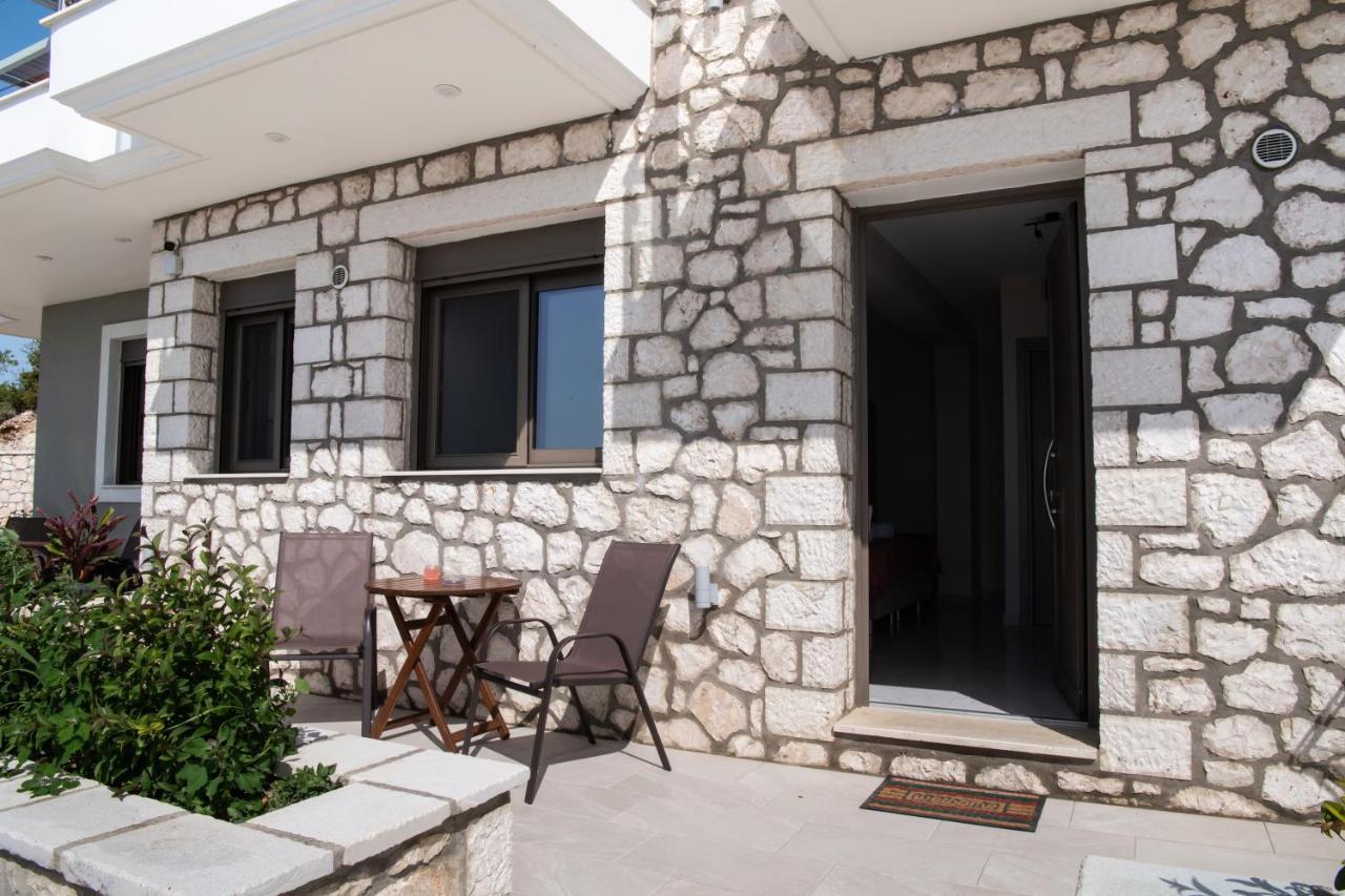 Melikiron Luxury Apartments Ayios Nikitas Bagian luar foto