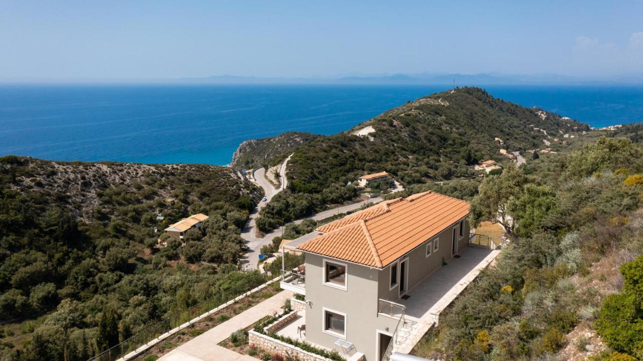 Melikiron Luxury Apartments Ayios Nikitas Bagian luar foto