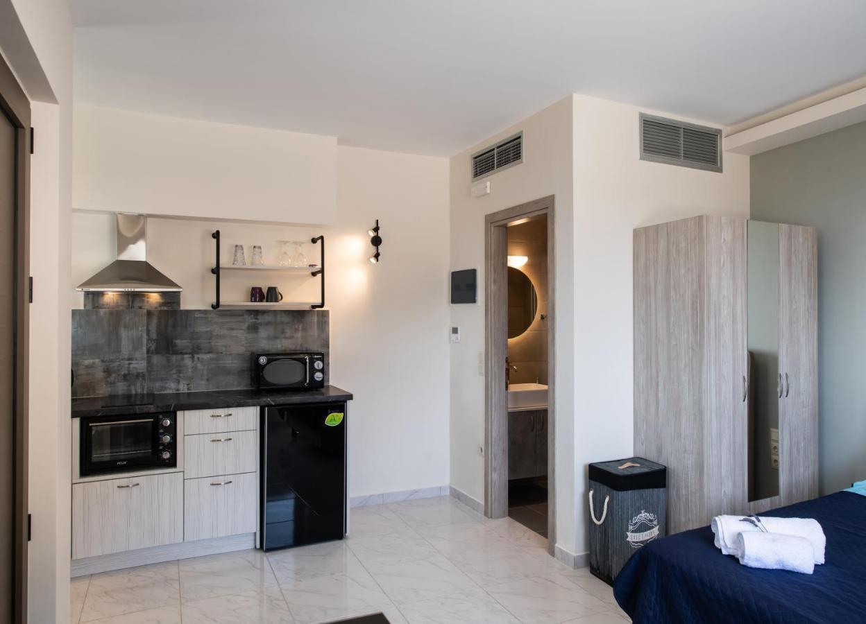 Melikiron Luxury Apartments Ayios Nikitas Bagian luar foto
