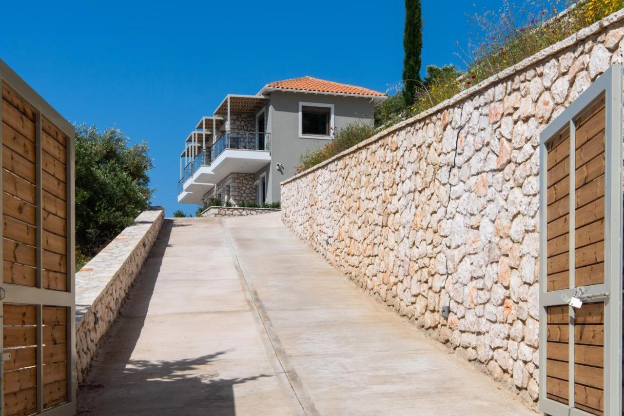 Melikiron Luxury Apartments Ayios Nikitas Bagian luar foto