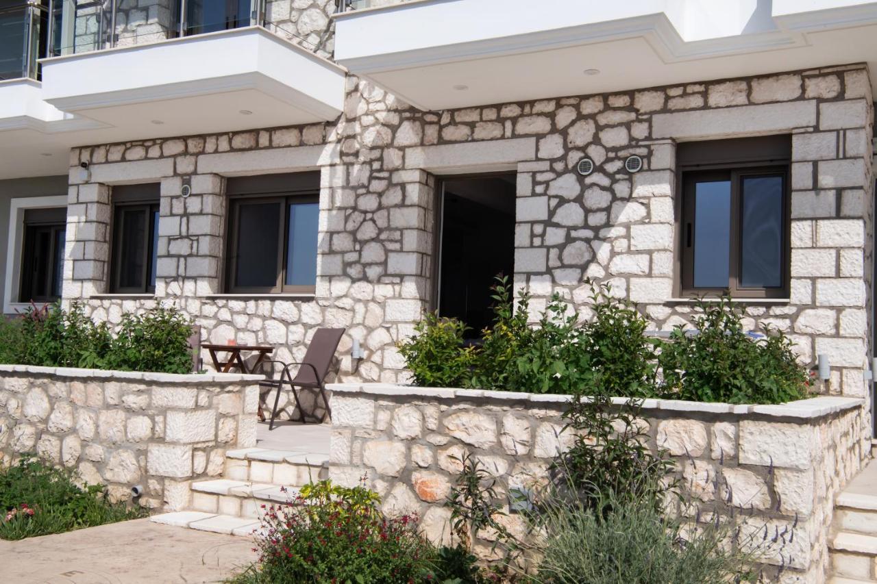 Melikiron Luxury Apartments Ayios Nikitas Bagian luar foto