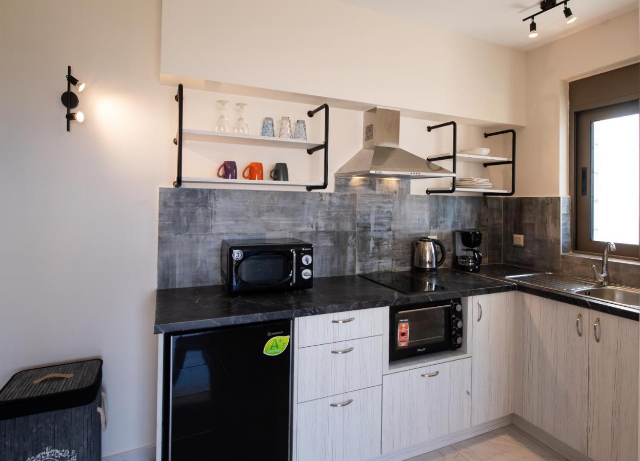Melikiron Luxury Apartments Ayios Nikitas Bagian luar foto