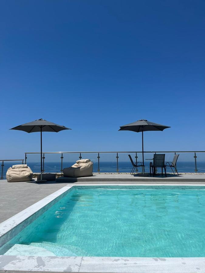 Melikiron Luxury Apartments Ayios Nikitas Bagian luar foto