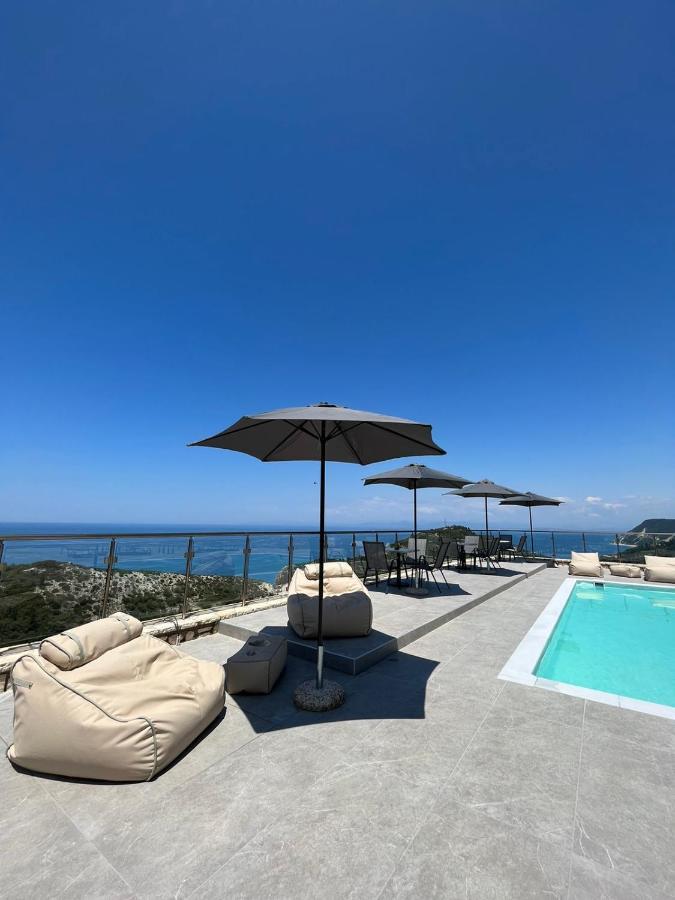 Melikiron Luxury Apartments Ayios Nikitas Bagian luar foto