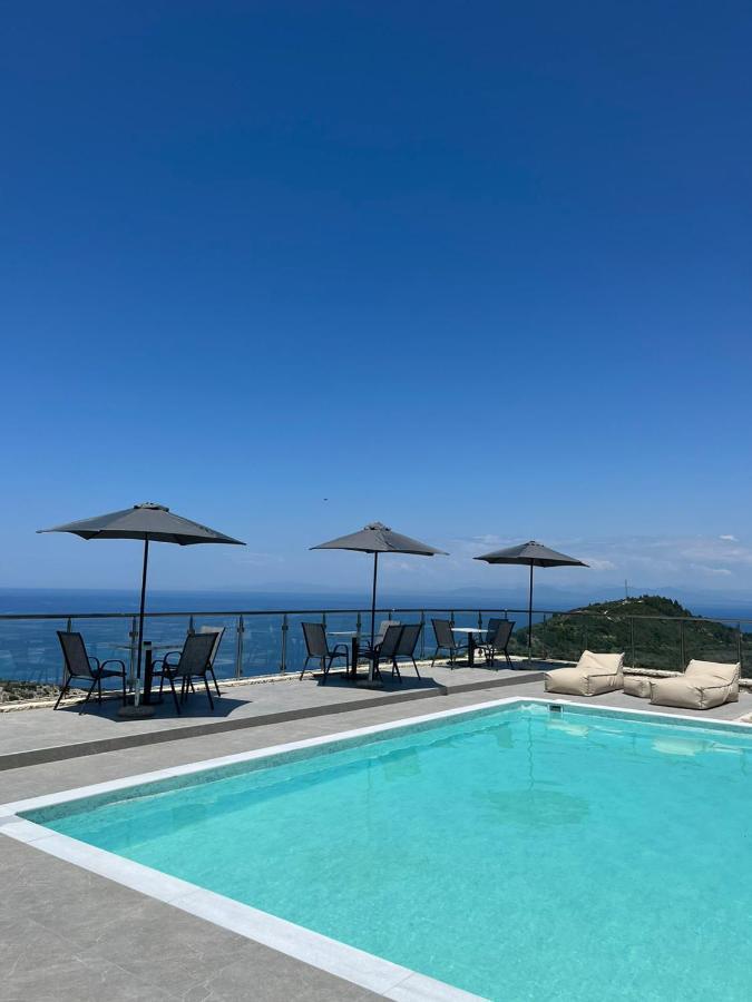 Melikiron Luxury Apartments Ayios Nikitas Bagian luar foto